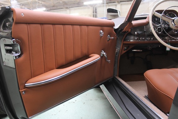 Mercedes 190SL Image