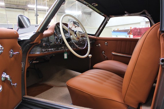 Mercedes 190SL Image